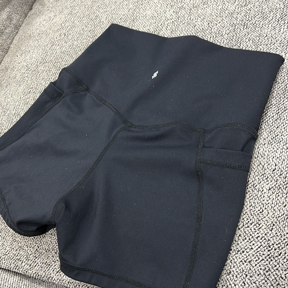 Spandex - Picture 3 of 3